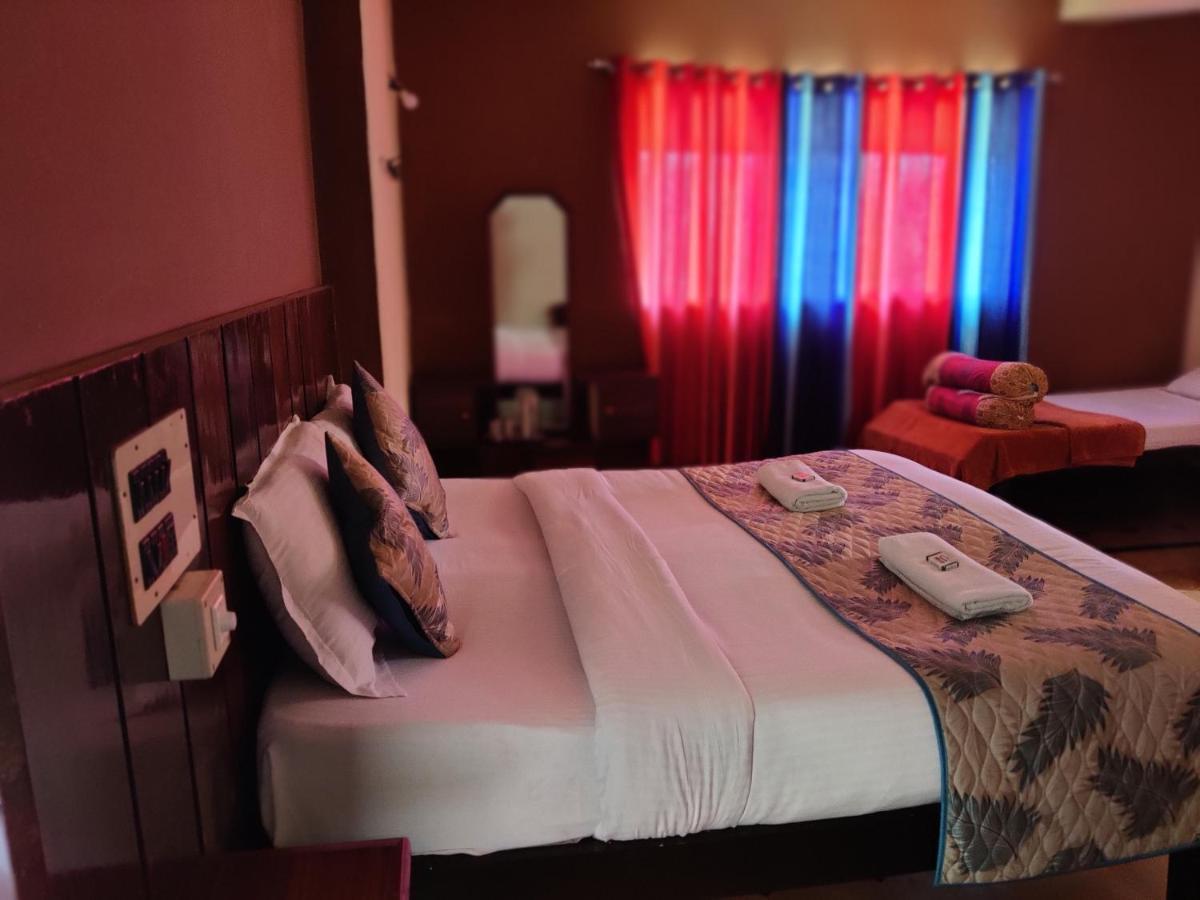 Hotel Caveri Comfort Inn Мадикери Екстериор снимка