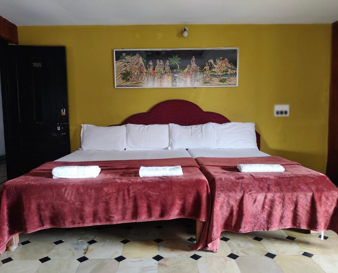 Hotel Caveri Comfort Inn Мадикери Екстериор снимка