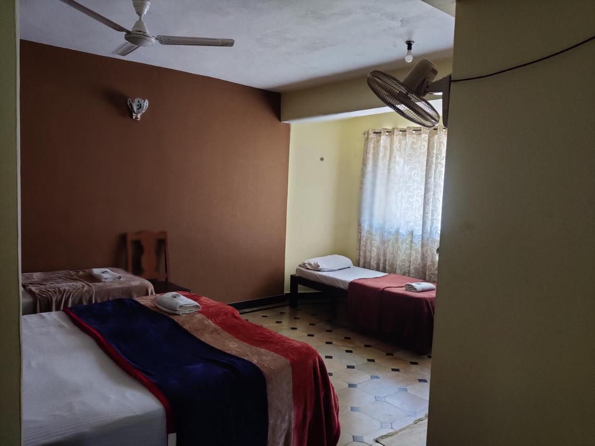 Hotel Caveri Comfort Inn Мадикери Екстериор снимка