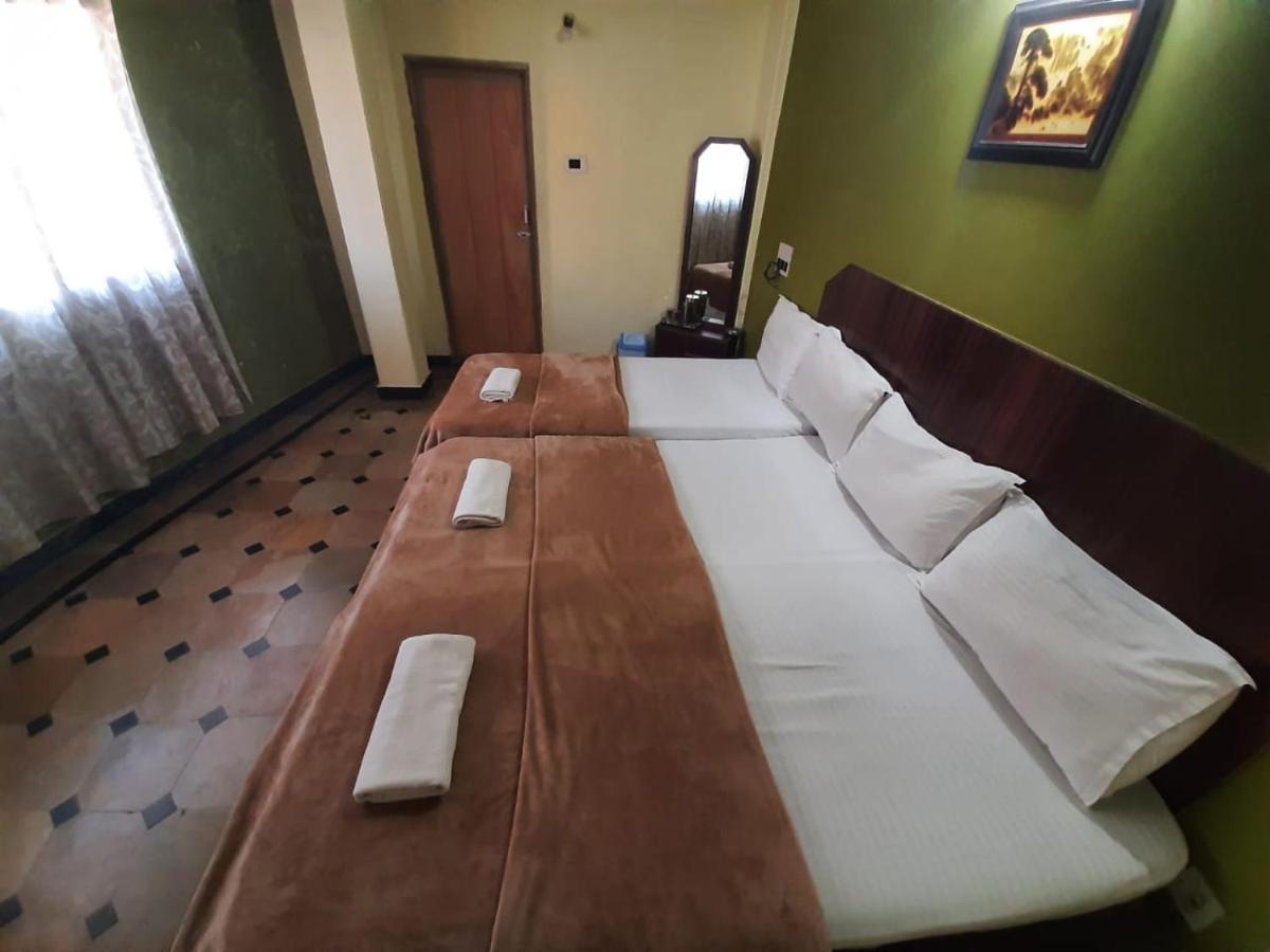 Hotel Caveri Comfort Inn Мадикери Екстериор снимка