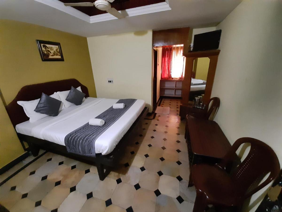 Hotel Caveri Comfort Inn Мадикери Екстериор снимка