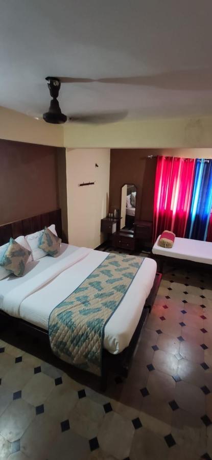 Hotel Caveri Comfort Inn Мадикери Екстериор снимка