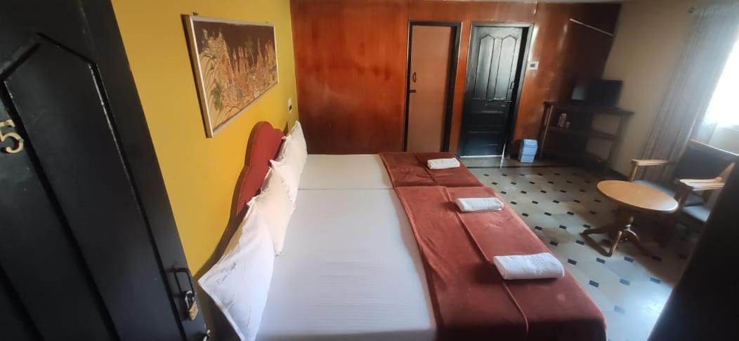 Hotel Caveri Comfort Inn Мадикери Екстериор снимка